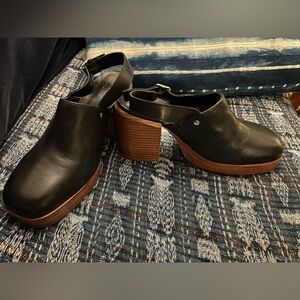 Elk Black Platform Slingback Clogs/39